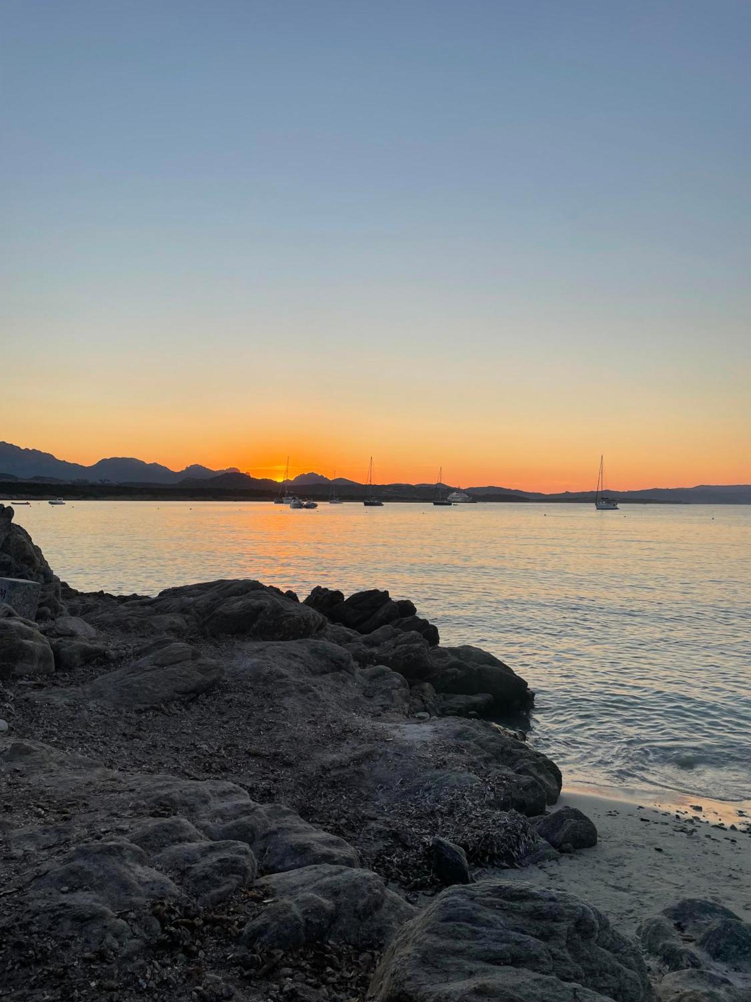 Int13 Via De Filippi Ξενοδοχείο Όλμπια Εξωτερικό φωτογραφία