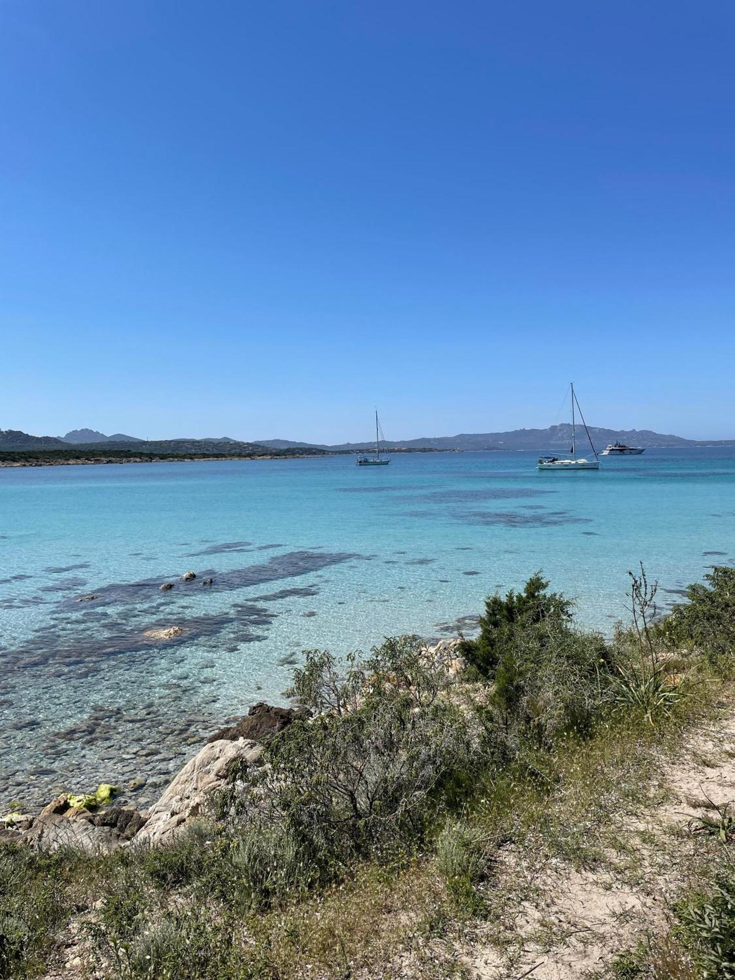 Int13 Via De Filippi Ξενοδοχείο Όλμπια Εξωτερικό φωτογραφία